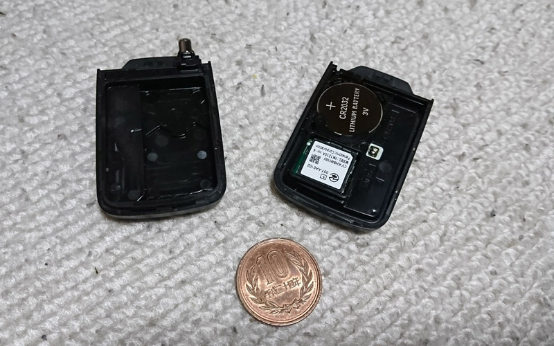知識 Honda Step Wgnのスマートキーの電池交換方法 ボタン電池は Cr2032 を使用